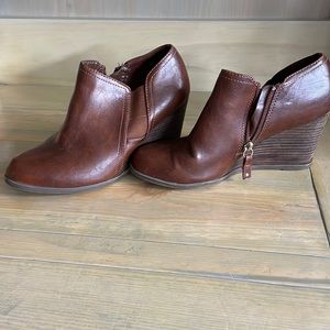 Dr Scholl’s wedge bootie, women’s size 7.5